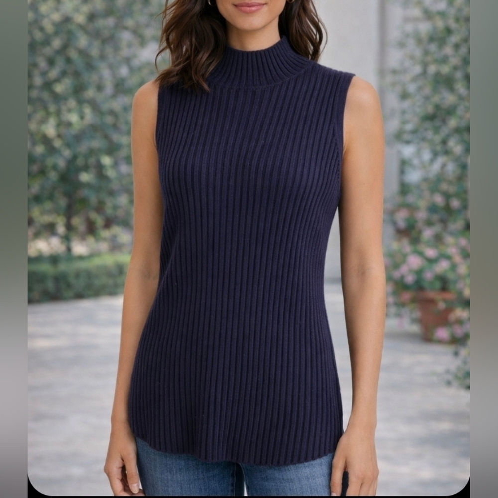 Venezia Jeans Sleeveless Ribbed Knit Top in Navy